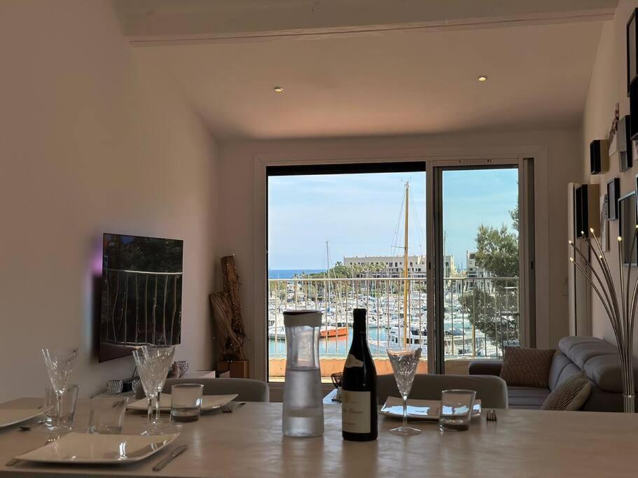L'Atelier Marin Sur Le Port Des Marines Appartement Cogolin Buitenkant foto