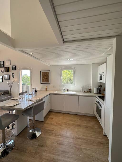L'Atelier Marin Sur Le Port Des Marines Appartement Cogolin Buitenkant foto